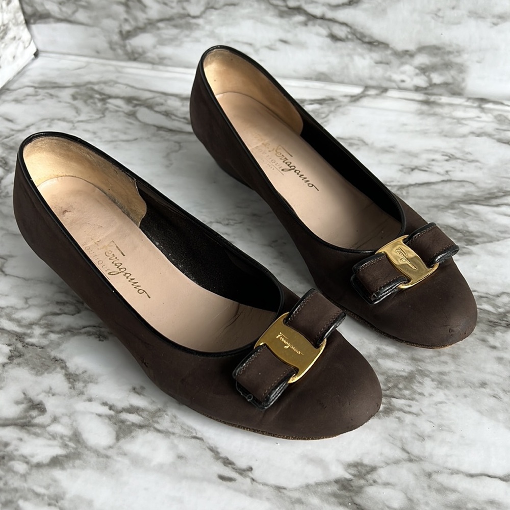 Brown velvet Salvatore Ferragamo flats